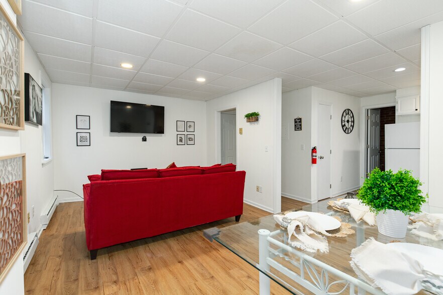 More Photos Of 48 Columbia St, Poughkeepsie Apartments For Sale