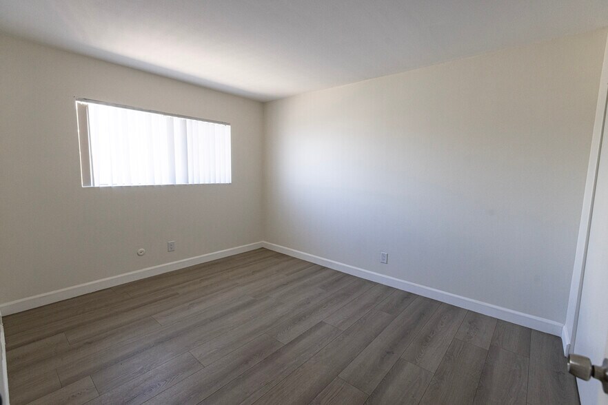 More Photos Of 6003 Craner Ave, North Hollywood Apartments For Sale