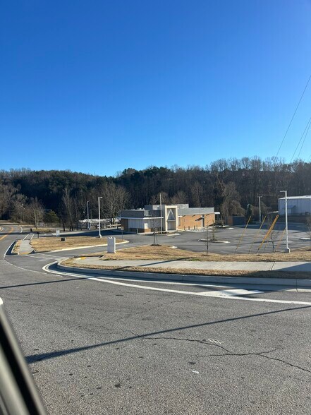 Primary Photo Of 254 Riley Rd, Dahlonega Fast Food For Lease