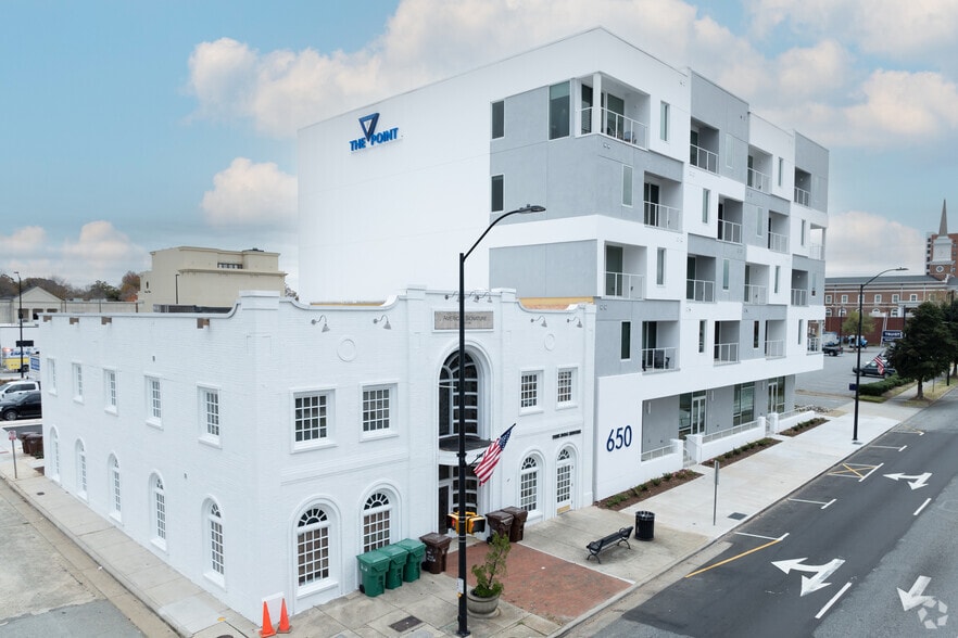 More Photos Of 650 N Main St, High Point Apartments For Lease