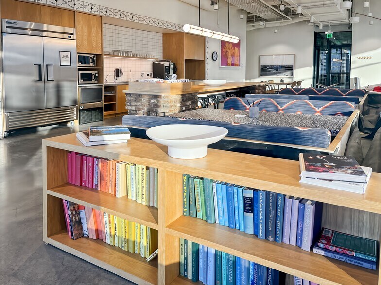 More Photos Of 101 E Washington St, Phoenix Coworking Space