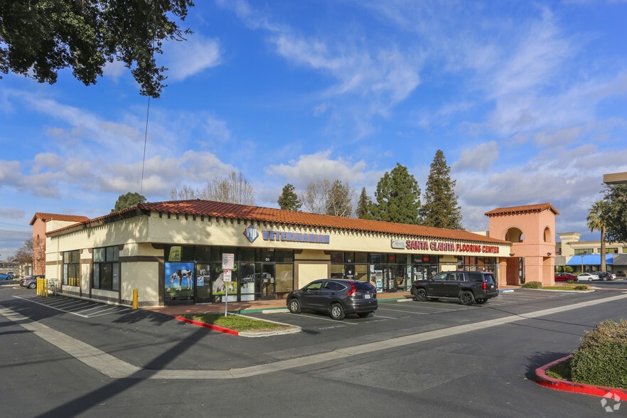 More Photos Of 26111 Bouquet Canyon Rd, Santa Clarita Storefront For Lease