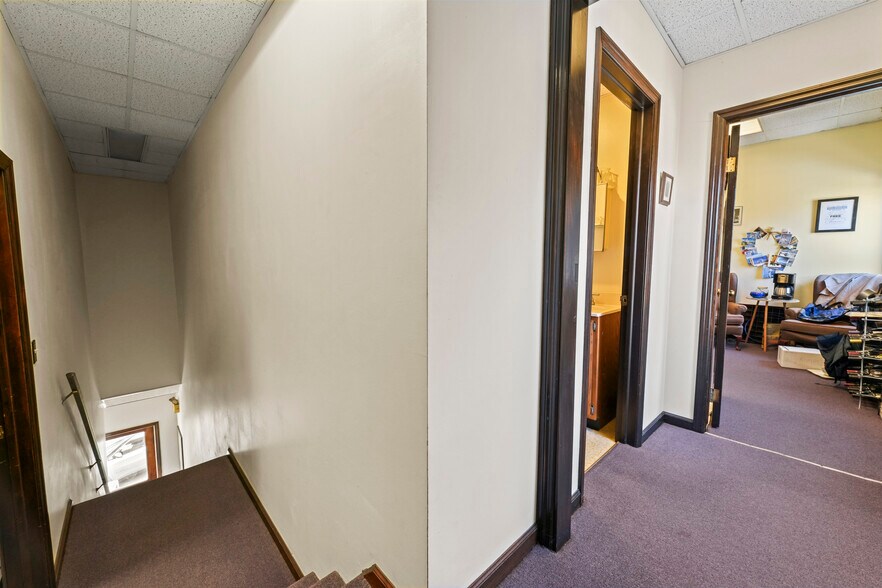 More Photos Of 132-134 S Swan St, Albany Office Residential For Sale