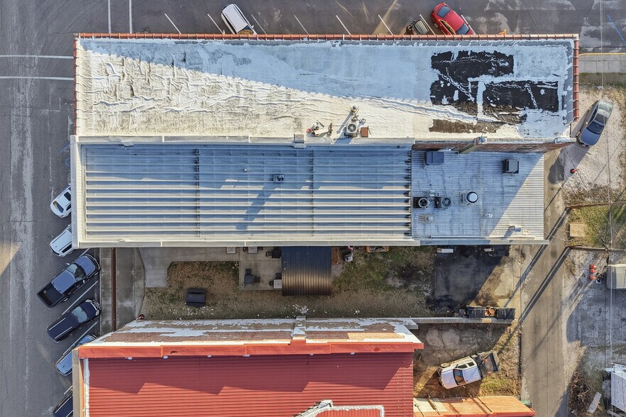 More Photos Of 103 N Allen St, Centralia General Retail For Sale