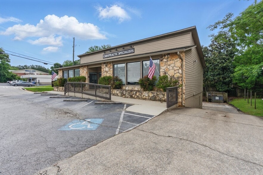 More Photos Of 1154 Concord Rd SE, Smyrna Freestanding For Sale