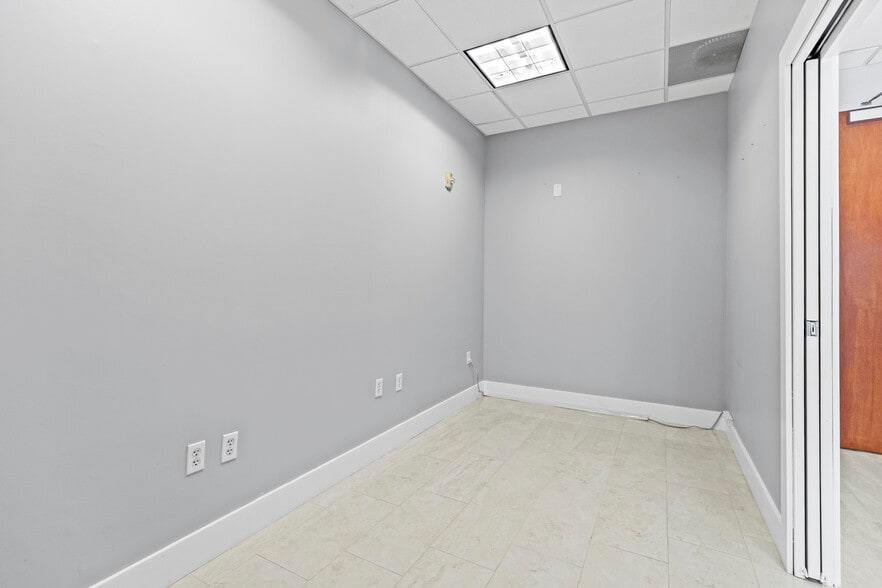 More Photos Of 8200 SW 117th Ave, Miami Medical For Lease