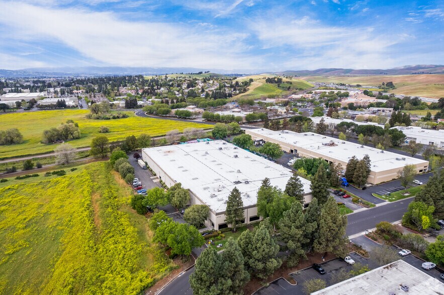 More Photos Of 4754 Bennett Dr, Livermore Warehouse For Lease