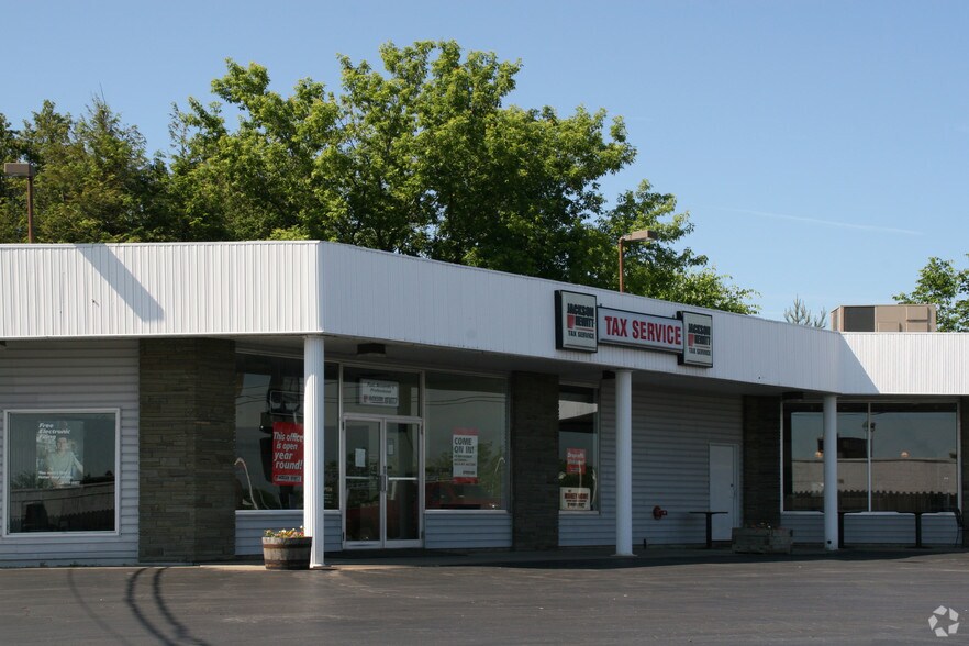 More Photos Of 1155 Mohawk St, Utica Storefront For Lease