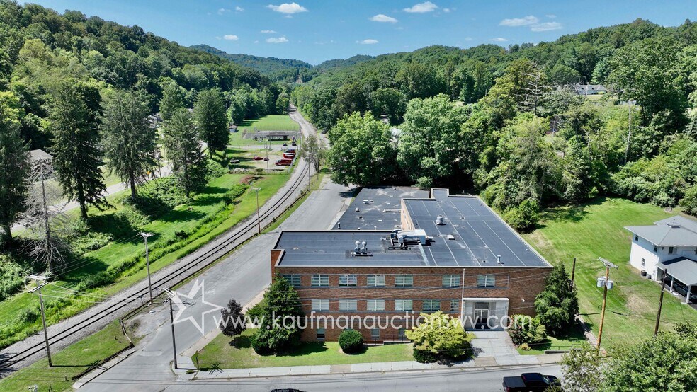 More Photos Of 100 Bluestone Rd, Mount Hope Research And Development For Sale