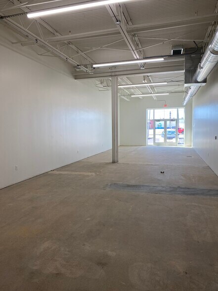 More Photos Of 10858 Harry Hines Blvd, Dallas Storefront For Lease