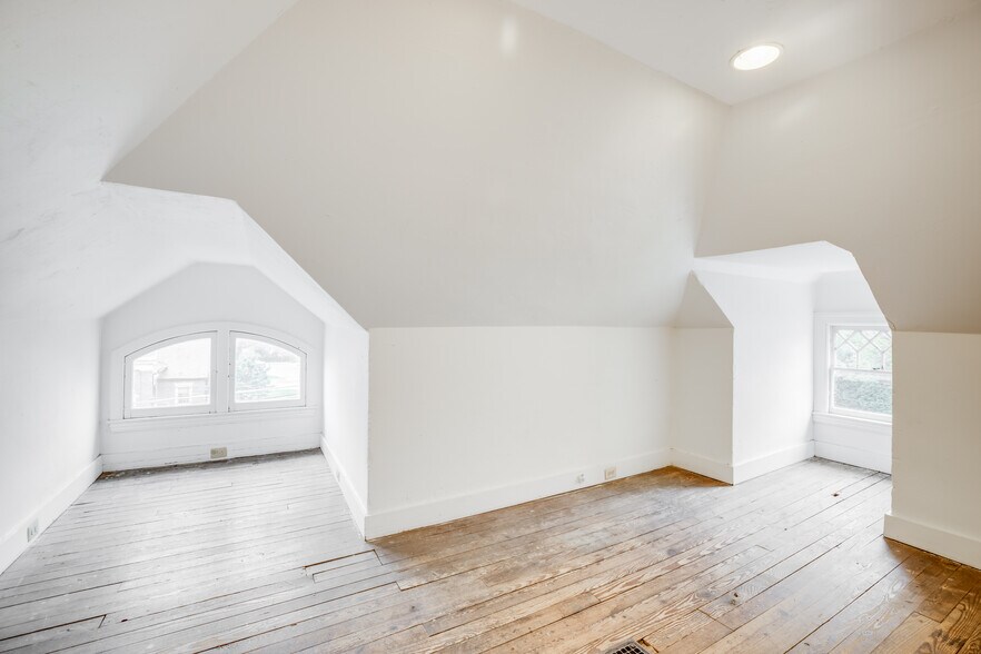 More Photos Of 913 Olney Sandy Spring Rd, Sandy Spring Office Residential For Sale