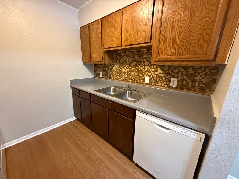 More Photos Of 401 Pinchback Rd, Beaumont Apartments For Sale