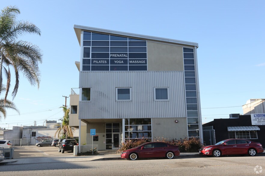 More Photos Of 11825 Major St, Culver City Loft Creative Space For Lease