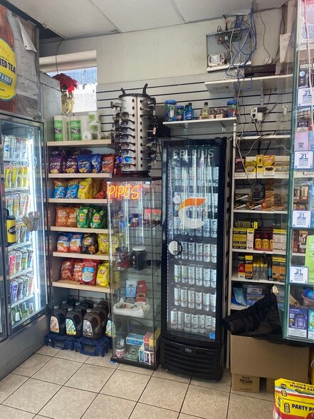 More Photos Of 270 W Main St, Patchogue Service Station For Sale