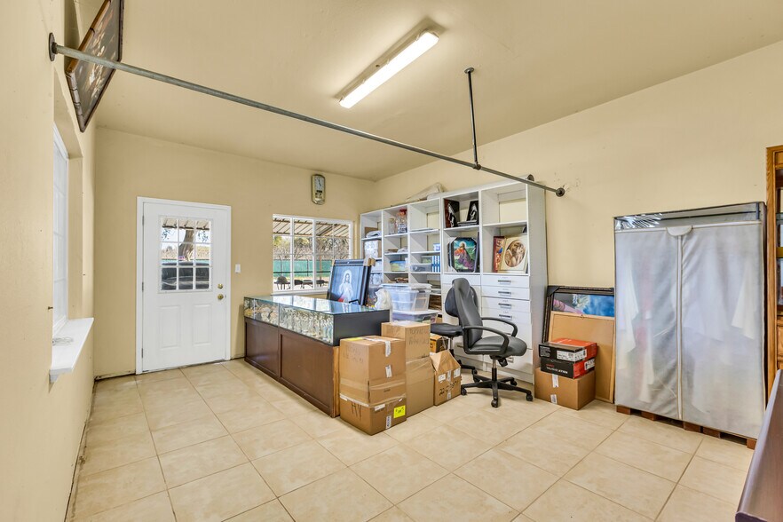 More Photos Of 9503 Barber Rd, Galt Land For Sale