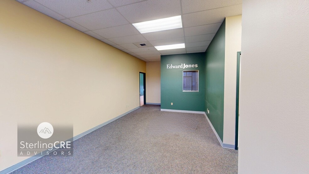 More Photos Of 400 W Broadway St, Missoula Storefront Retail Office For Lease