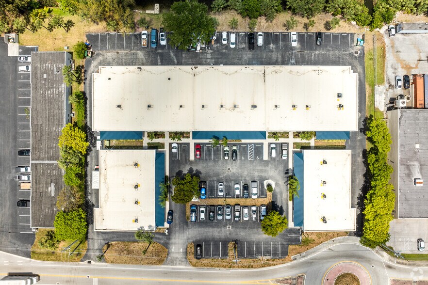 More Photos Of 3825 Investment Ln, West Palm Beach Light Manufacturing For Lease