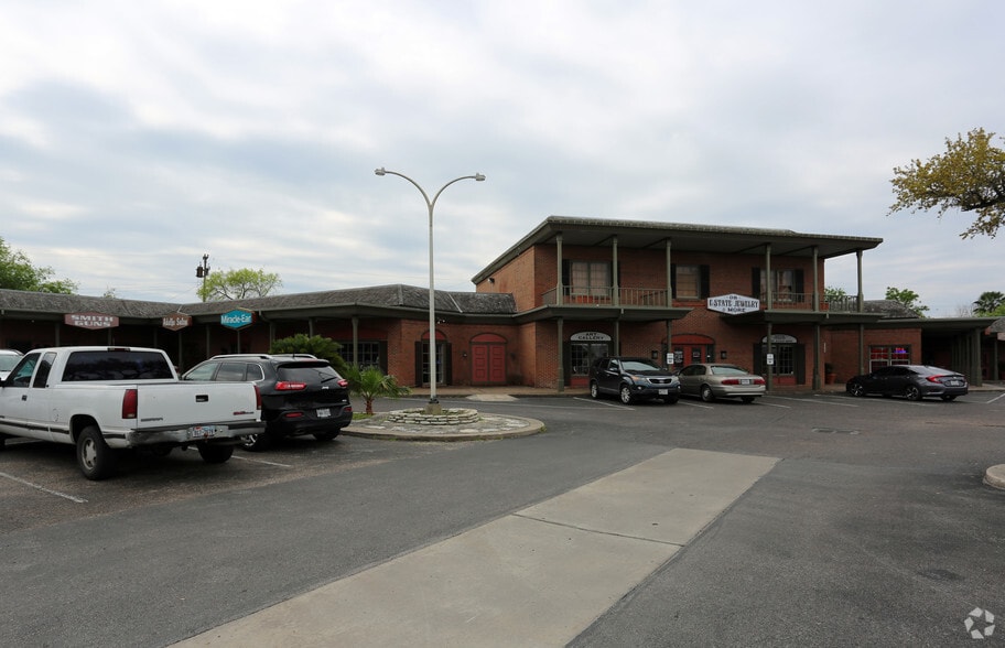 More Photos Of 3815-3853 Alameda, Corpus Christi Unknown For Lease