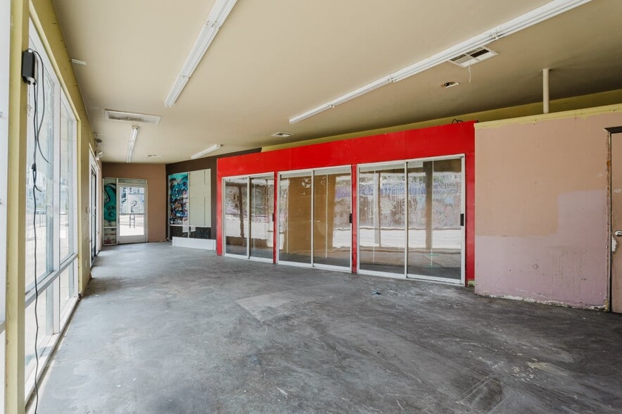 More Photos Of 3615 W Beverly Blvd, Los Angeles Freestanding For Lease