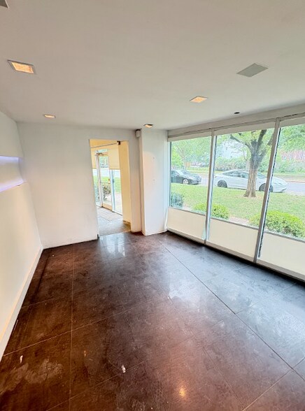 More Photos Of 1313-1315 Powhatan Rd, Alexandria Warehouse For Lease
