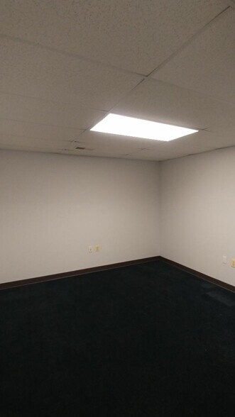 More Photos Of 316 E Market St, Leesburg Office For Sale