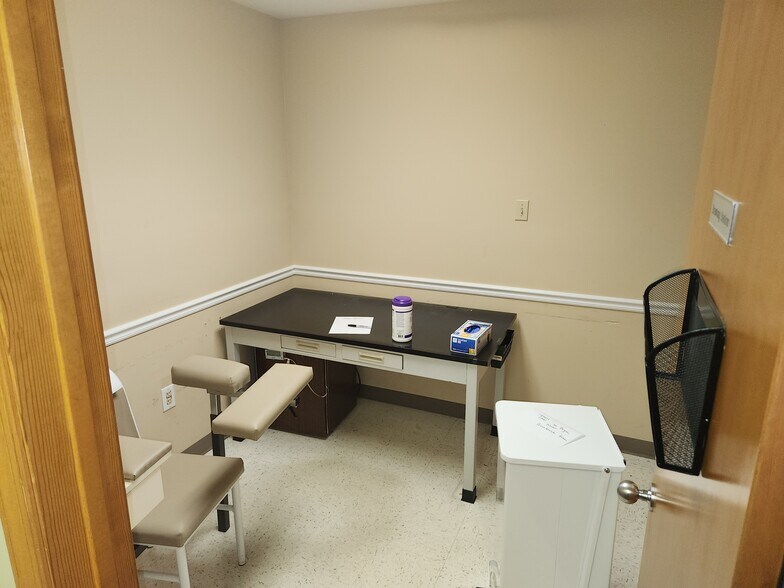 More Photos Of 360 Middletown Blvd, Langhorne Medical For Sale