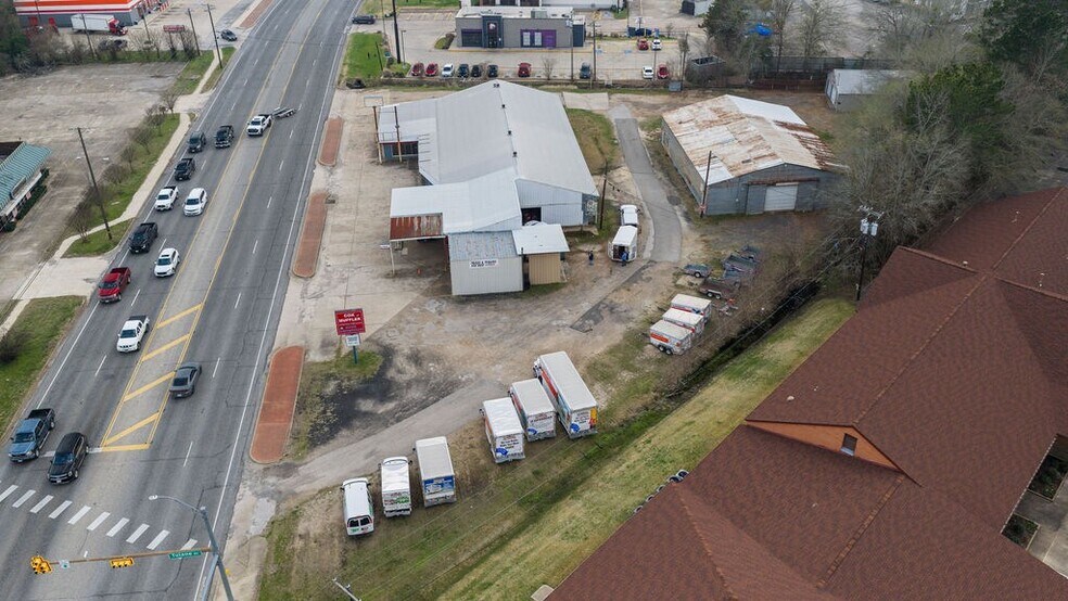 More Photos Of 1006 South Timberland Dr, Lufkin Industrial For Sale