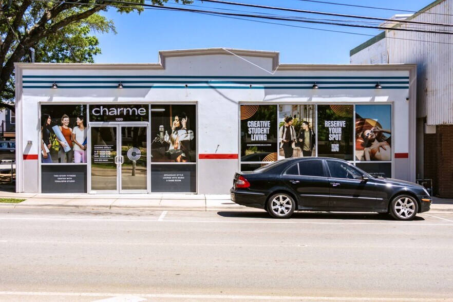 More Photos Of 1314 W Hickory St, Denton Freestanding For Sale