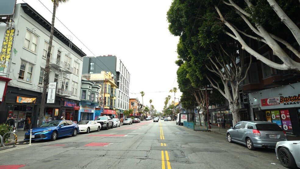 More Photos Of 2141 Mission St, San Francisco Loft Creative Space For Lease