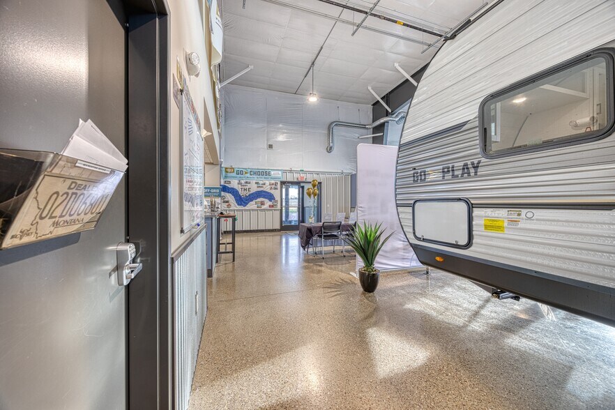 More Photos Of 3928 Tri Hill Frontage Rd, Great Falls Auto Dealership For Sale