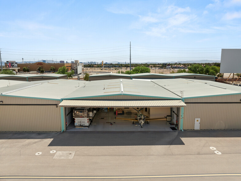 Primary Photo Of 4140 W Carey Ave, North Las Vegas Airplane Hangar For Sale