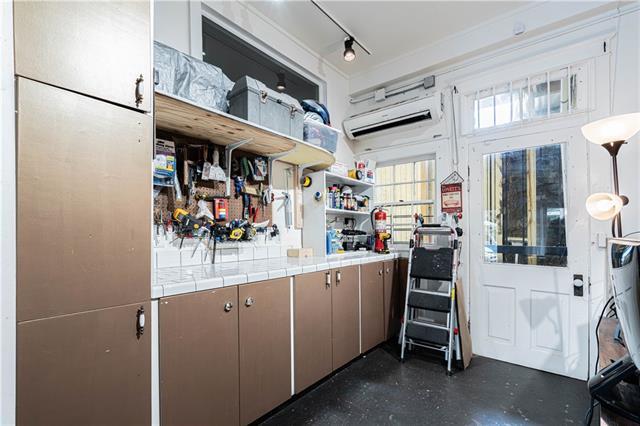 More Photos Of 3212 Burgundy St, New Orleans Showroom For Lease