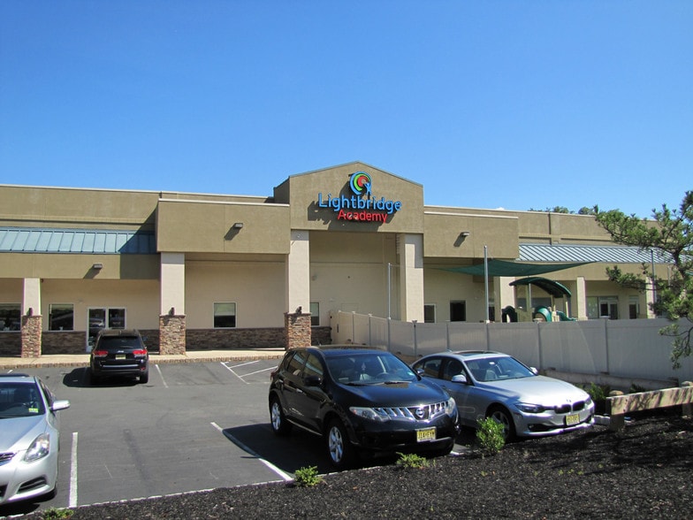 More Photos Of 2909 Washington Rd, Parlin Unknown For Lease