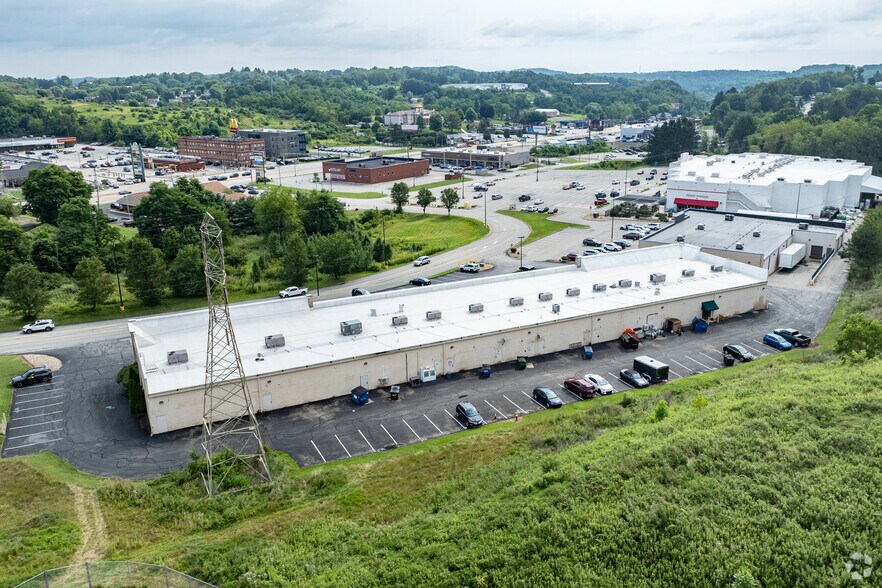 More Photos Of 6750 Hollywood Blvd, Delmont Freestanding For Lease