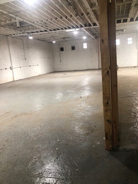 More Photos Of 1066-1068 39th St, Brooklyn Service For Lease