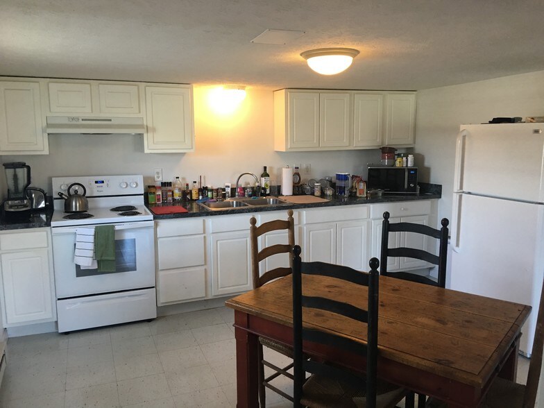 More Photos Of 1815 Millwood Pike, Winchester Restaurant For Sale