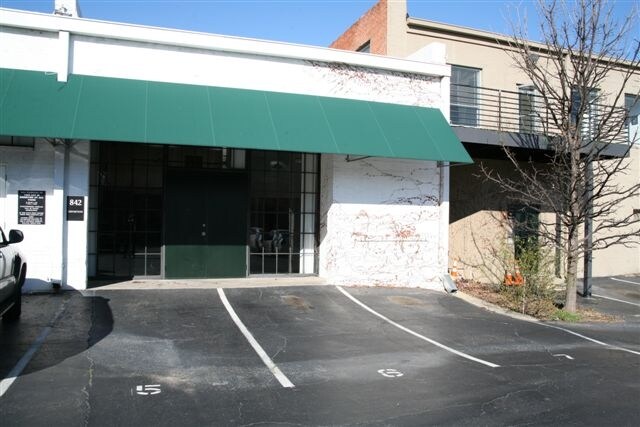 More Photos Of 4121 Commerce St, Dallas Unknown For Lease