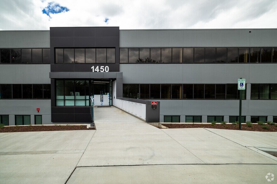 More Photos Of 1450 Research Blvd, Rockville Office For Lease