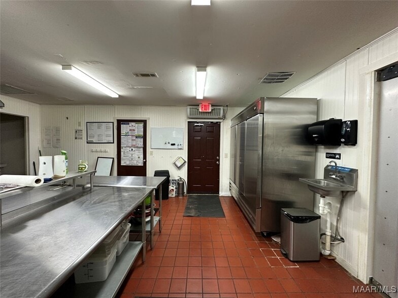 More Photos Of 2203 Highway 134, Kinston Restaurant For Sale