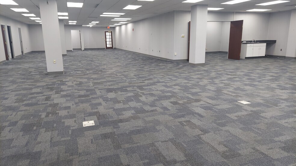 More Photos Of 4242 Carlisle Pike, Camp Hill Office For Lease