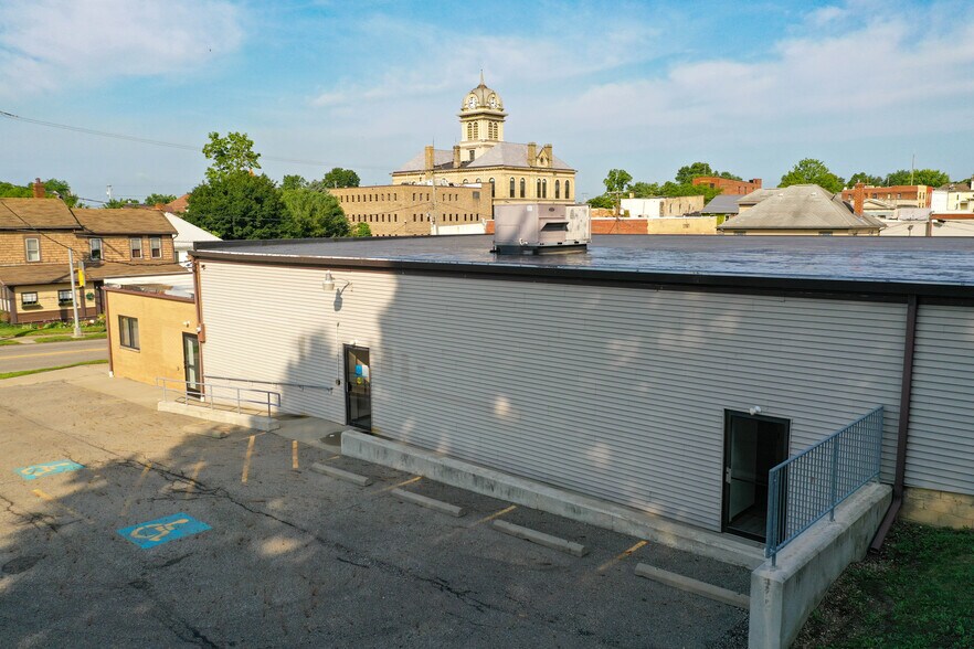 More Photos Of 95 E Main St, Carrollton Office For Sale