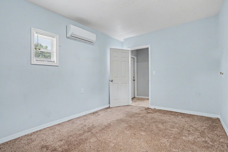 More Photos Of 883 Southwind Ln, Largo Industrial For Sale