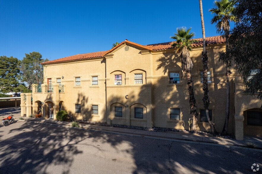 More Photos Of 326 S Wilmot Rd, Tucson Medical For Lease