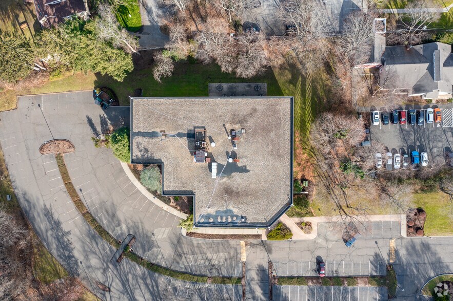 More Photos Of 45 Danbury Rd, Wilton Office For Lease