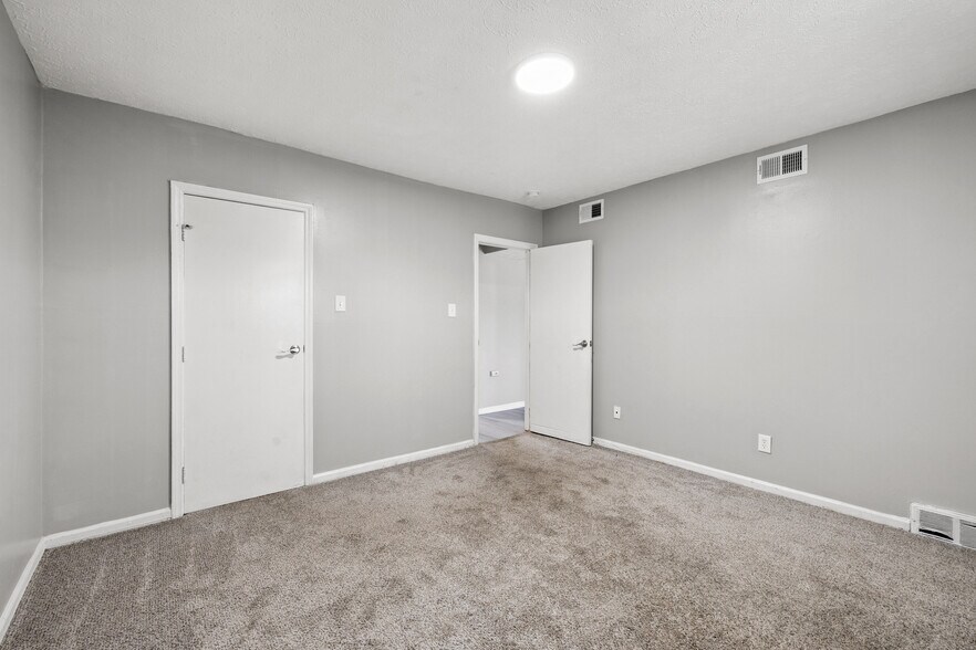 More Photos Of , Lexington Multifamily For Sale