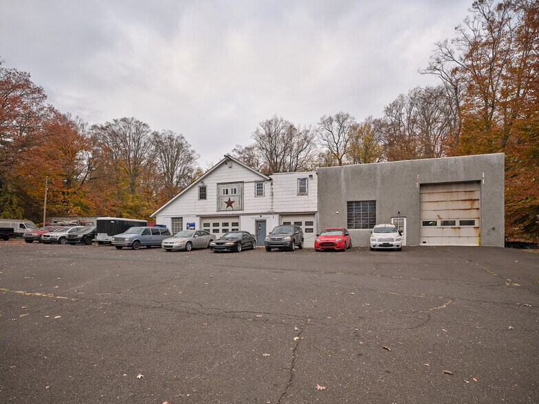 More Photos Of 522 Bustleton Pike, Churchville Auto Repair For Sale