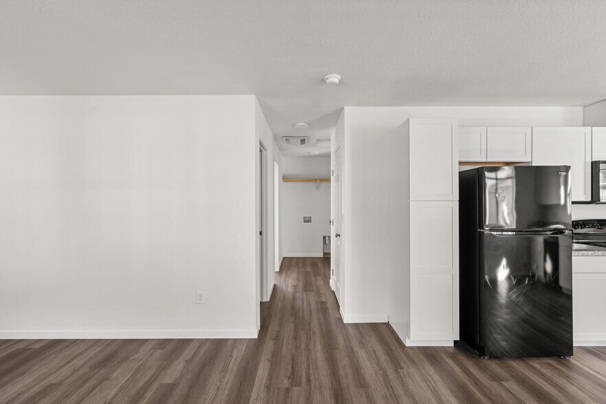 More Photos Of 634 Colinwood ct, Medford Apartments For Sale