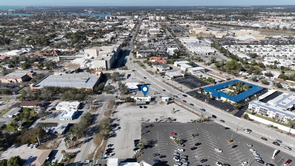 More Photos Of 700 Tamiami Trl S, Venice Carwash For Sale