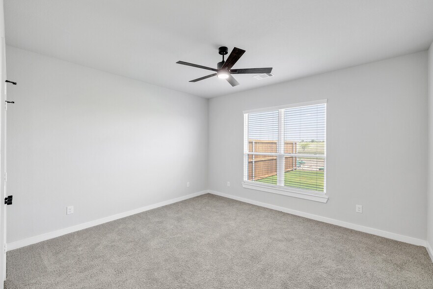 More Photos Of 4059 Clovis St, Midlothian Multifamily For Sale