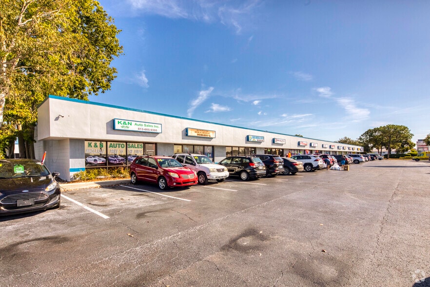 More Photos Of 5001-5019 W Rio Vista Ave, Tampa Unknown For Lease